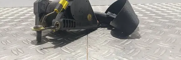 Rear seatbelt