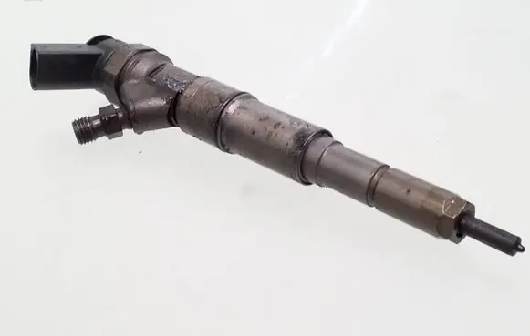 BMW 5 E60 E61 Fuel injector 7793836