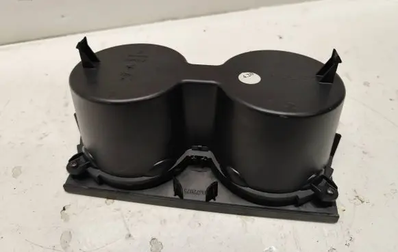 Volvo XC90 Cup holder 8674917