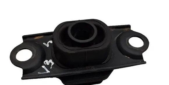 Engine mount bracket