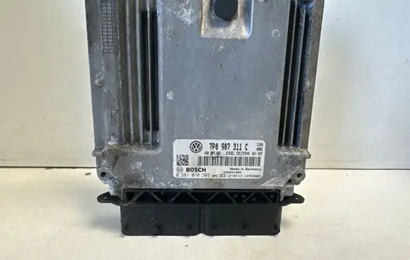 Volkswagen Touareg II Engine control unit/module 7P0907311C 4G0907401 0281018303