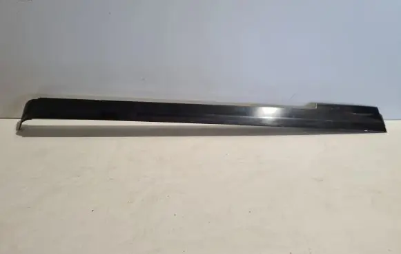 Mercedes-Benz Vito Viano W447 Sliding door rail trim A4476900370