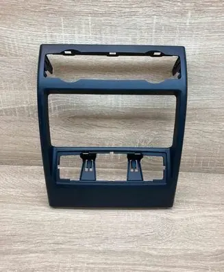 Radio/GPS head unit trim