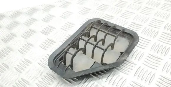 Volkswagen Tiguan Quarter panel pressure vent 5M0819465A