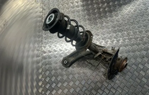 Volkswagen PASSAT B8 Front wheel hub spindle knuckle 5Q0407258A