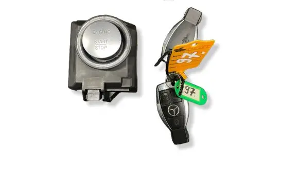 Mercedes-Benz CLS C218 AMG Ignition lock A2189054701
