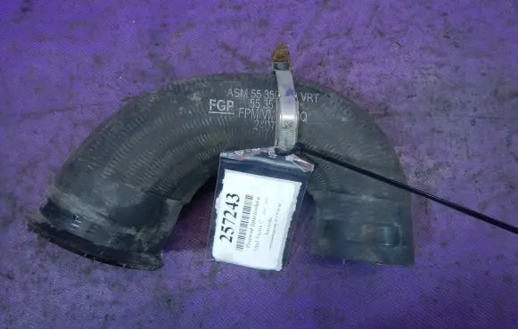 Opel Vectra C Intercooler hose/pipe 55352017