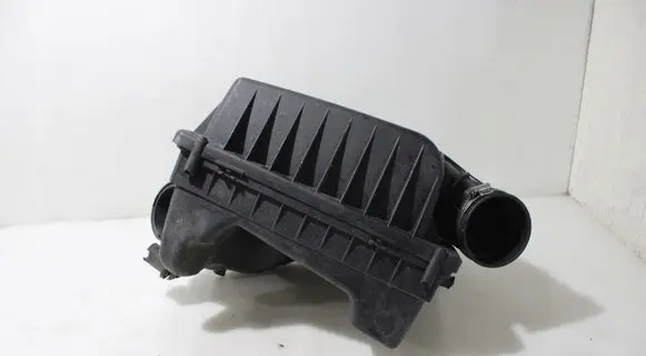 Opel Astra H Air filter box 