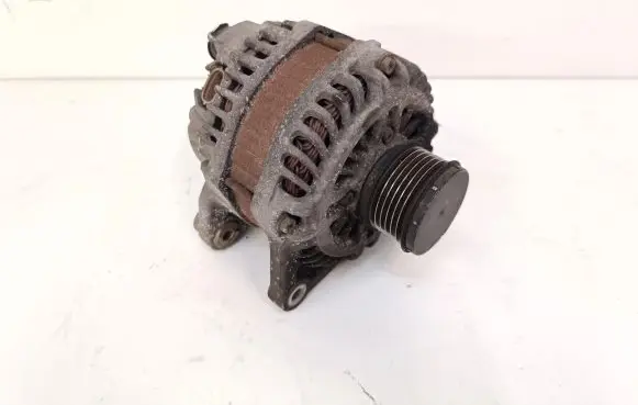 Nissan Juke I F15 Generator/alternator 231003VDIA