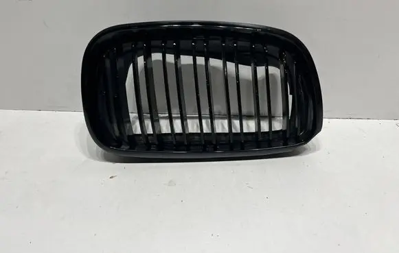 BMW X5 E70 Front bumper upper radiator grill 7171396