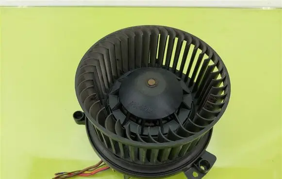 Audi A4 S4 B6 8E 8H Heater fan/blower 8E1820021E
