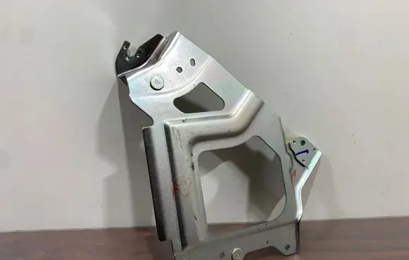 Mitsubishi Outlander IV Engine control unit holder 