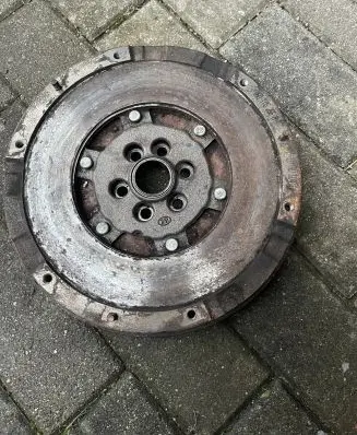 Audi A4 S4 B7 8E 8H Dual mass flywheel 06D105266A
