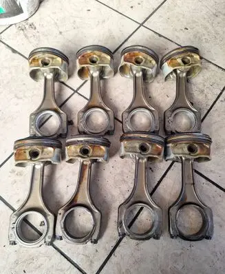 BMW M3 e92 Piston with connecting rod
