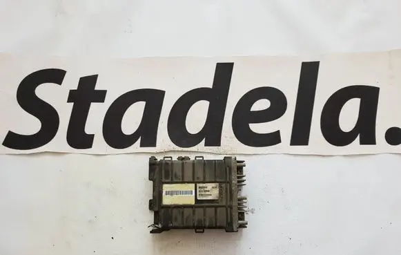 Volkswagen PASSAT B3 Engine control unit/module 443907311B 0261200261
