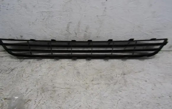 Ford Fiesta Front bumper lower grill C1BB17K945AA