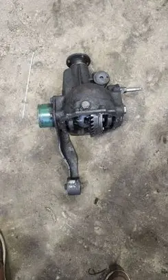 Mitsubishi Pajero Front axle beam 