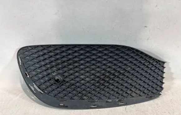 Mercedes-Benz E W213 Front bumper lower grill A2138851122