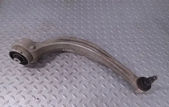 Audi Q7 4M Front lower control arm/wishbone 4M0407695C