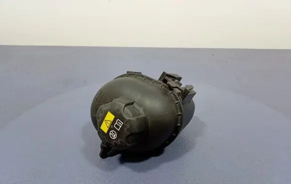 BMW X3 G01 Coolant expansion tank/reservoir 8610661