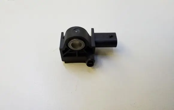 Chrysler Pacifica Airbag deployment crash/impact sensor 68185746AA 53312250
