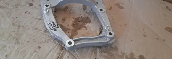 Peugeot 208 II A/C compressor mount bracket 9826641380
