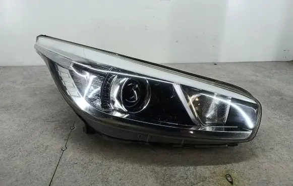 KIA Ceed Headlight/headlamp 92102A2010