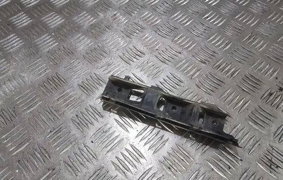 Volkswagen PASSAT B6 Front bumper mounting bracket 3C0807184