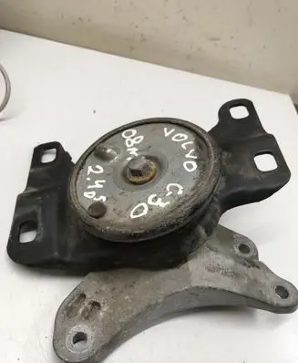 Volvo C30 Engine mount bracket 307396