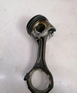 Audi A6 S6 C6 4F Piston with connecting rod