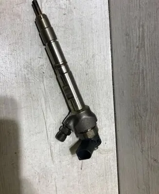 Audi A4 S4 B9 Fuel injector 04l130277n