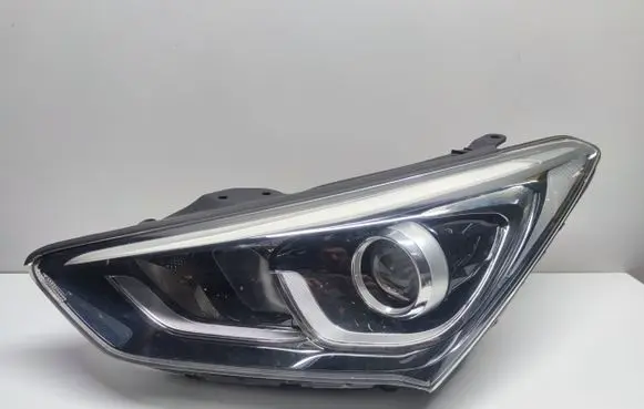 Hyundai Santa Fe Headlight/headlamp
