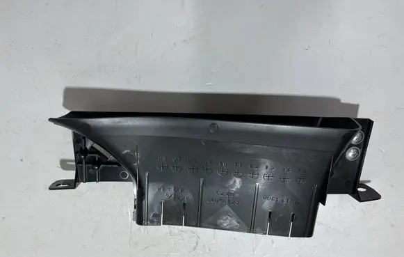 Mitsubishi Lancer Evolution Intercooler air guide/duct channel 6405A101