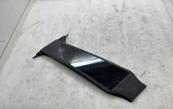 Tesla Model Y (B) Pillar trim (exterior) 150688600H 149424100A 150951800D