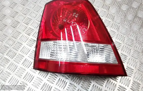 KIA Sorento Rear/tail lights 924013e0