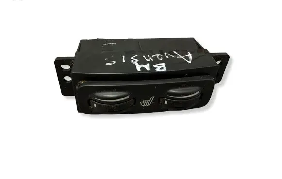 Toyota Avensis T250 Seat heating switch 453417