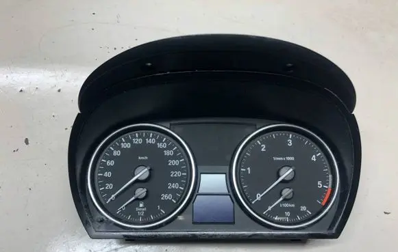 BMW X1 E84 Speedometer (instrument cluster) 9242371 14369510 710180133