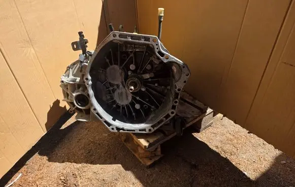 Renault Trafic III (X82) Manual 6 speed gearbox PF6050