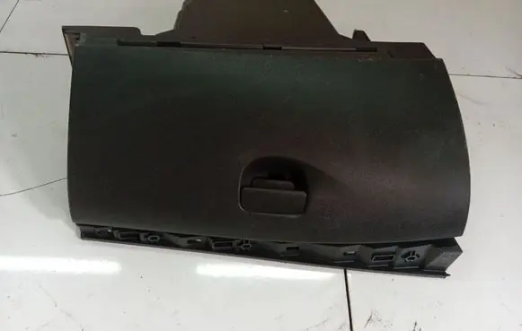Renault Megane III Glove box 681080008R