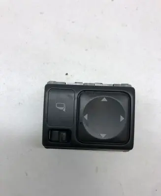 Nissan Note (E11) Wing mirror switch