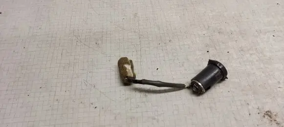 Toyota Yaris Verso 12 V Socket (rear) 