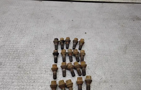 Peugeot Boxer Nuts/bolts 