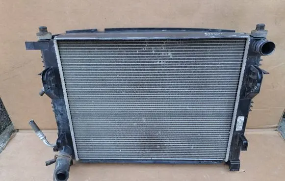 Renault Clio IV Coolant radiator 214107326R