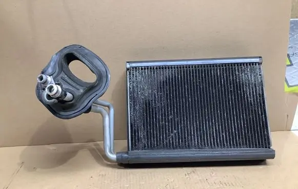 Air conditioning (A/C) radiator (interior)