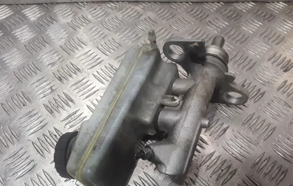 Renault Scenic II - Grand scenic II Master brake cylinder 32067111 252879