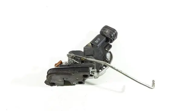 Suzuki XL7 I Rear door lock 153F1117
