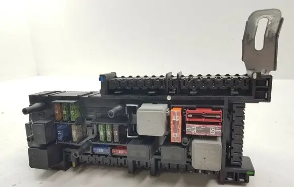 Mercedes-Benz E W212 Fuse module A2129004201 A2125453032 A2129021201