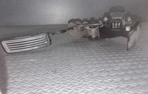 Toyota Corolla Verso AR10 Accelerator throttle pedal 7811135030