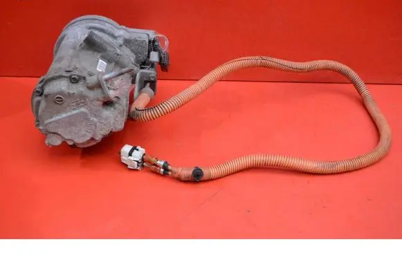 Ford Mondeo MK I Air conditioning (A/C) compressor (pump) DG9H19D623AD