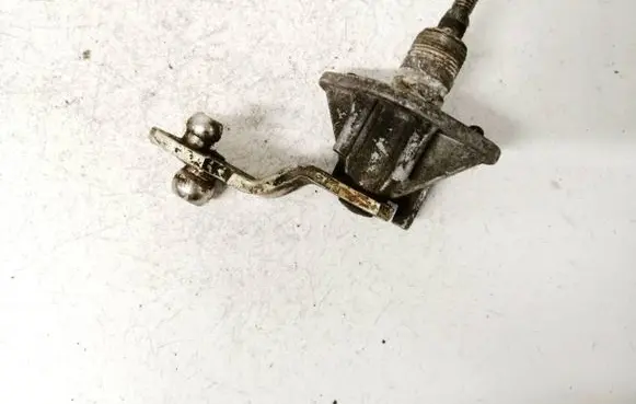 KIA Carens I Front wiper linkage and motor j11h